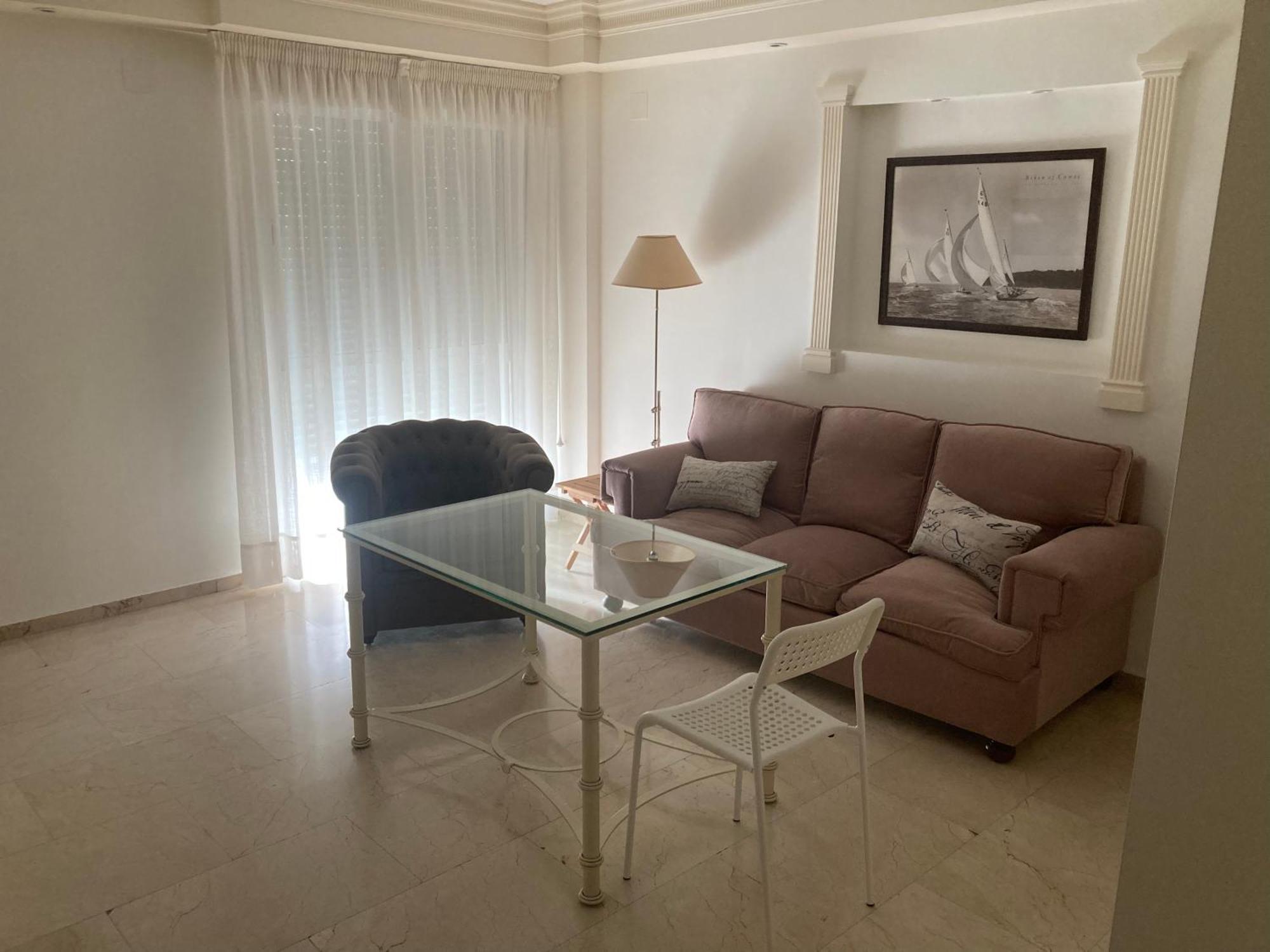 Calle Gondomar Apartment *